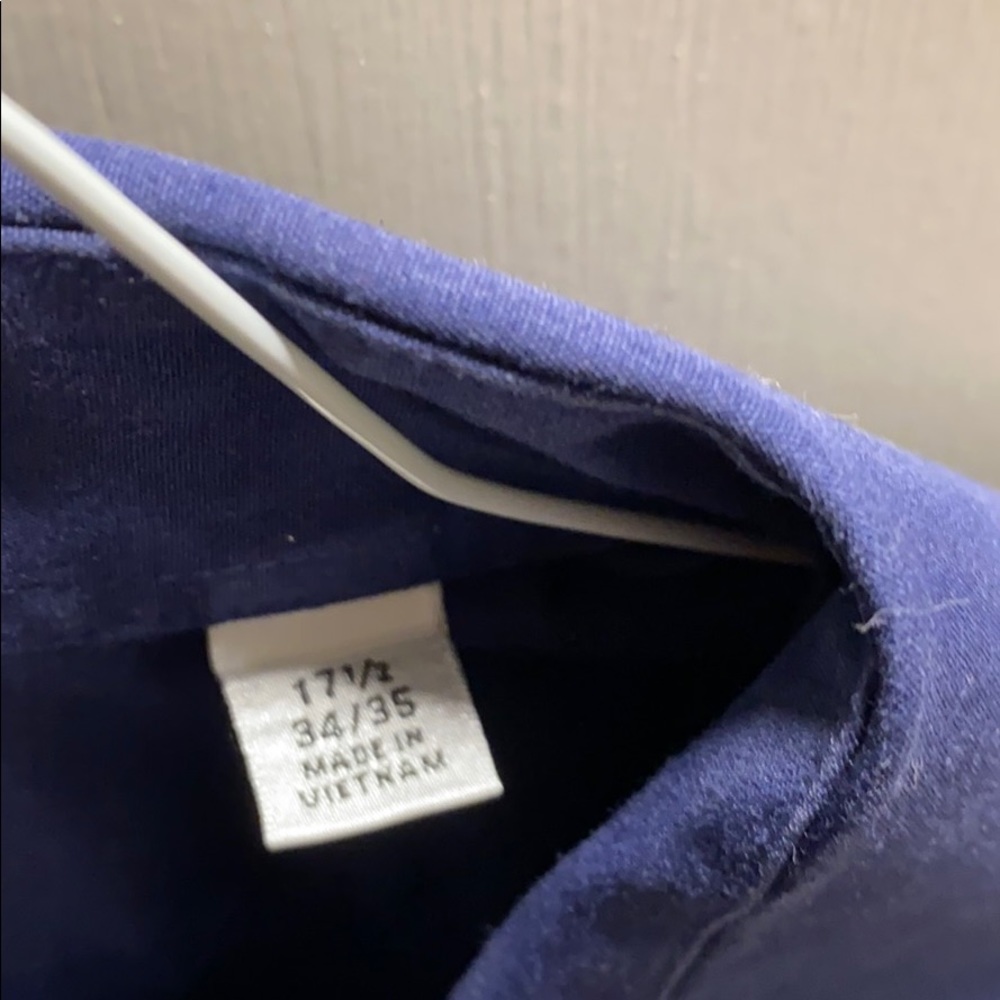 Men’s VanHeusen button down shirt - Picture 4 of 5